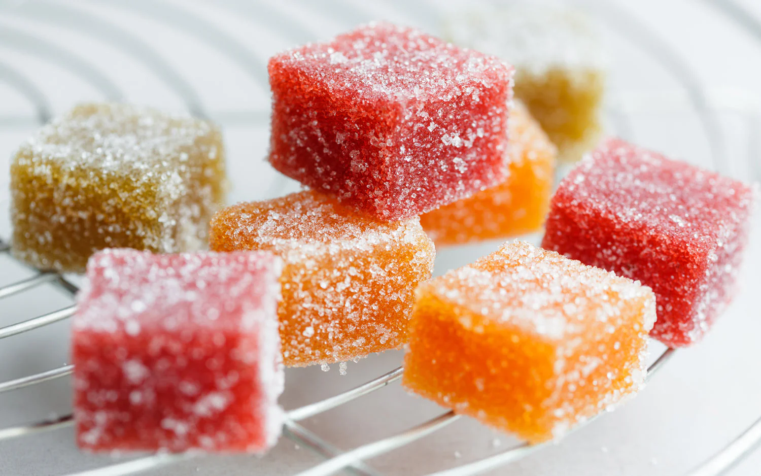 Les avis sur les gummies CBD/THC : bienfaits, effets et retours d’expérience